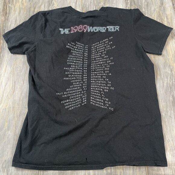 Taylor Swift 1989 World Tour Shirt - Picture 3 of 4